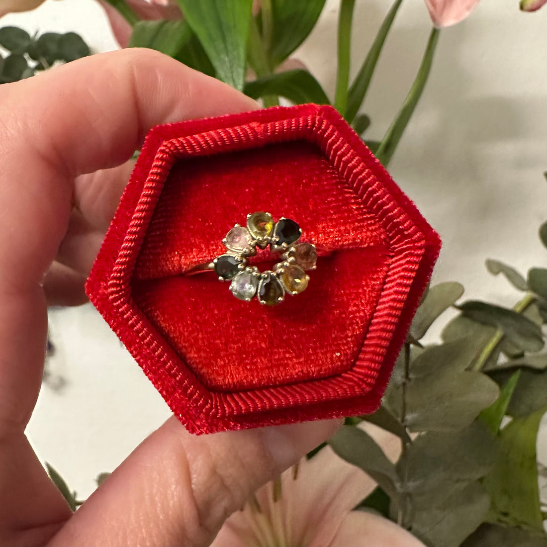 Daisy of Tourmalines Ring 9 karats Gold