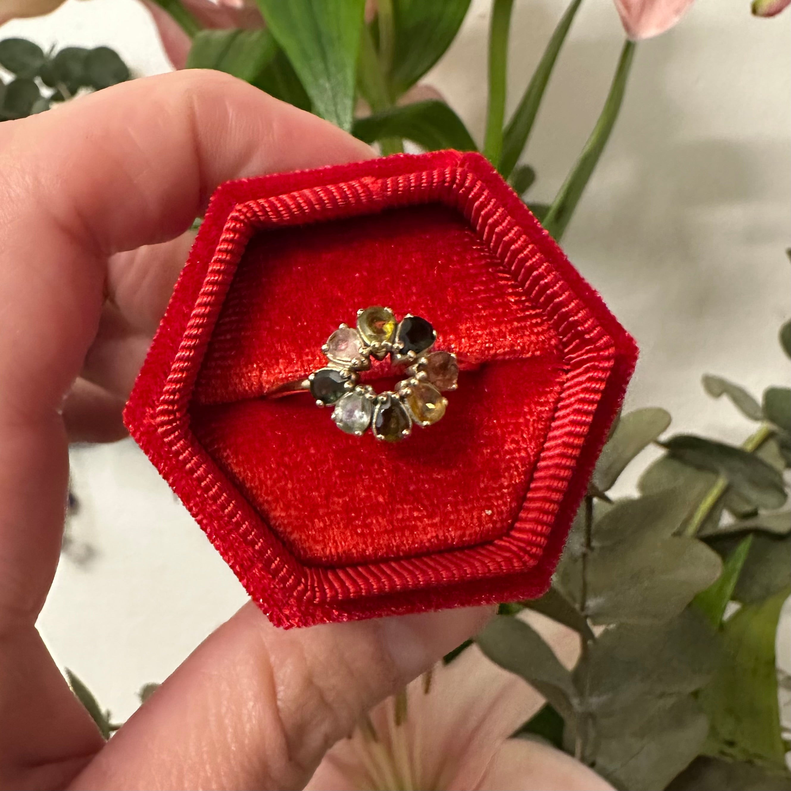 Daisy of Tourmalines Ring 9 karats Gold