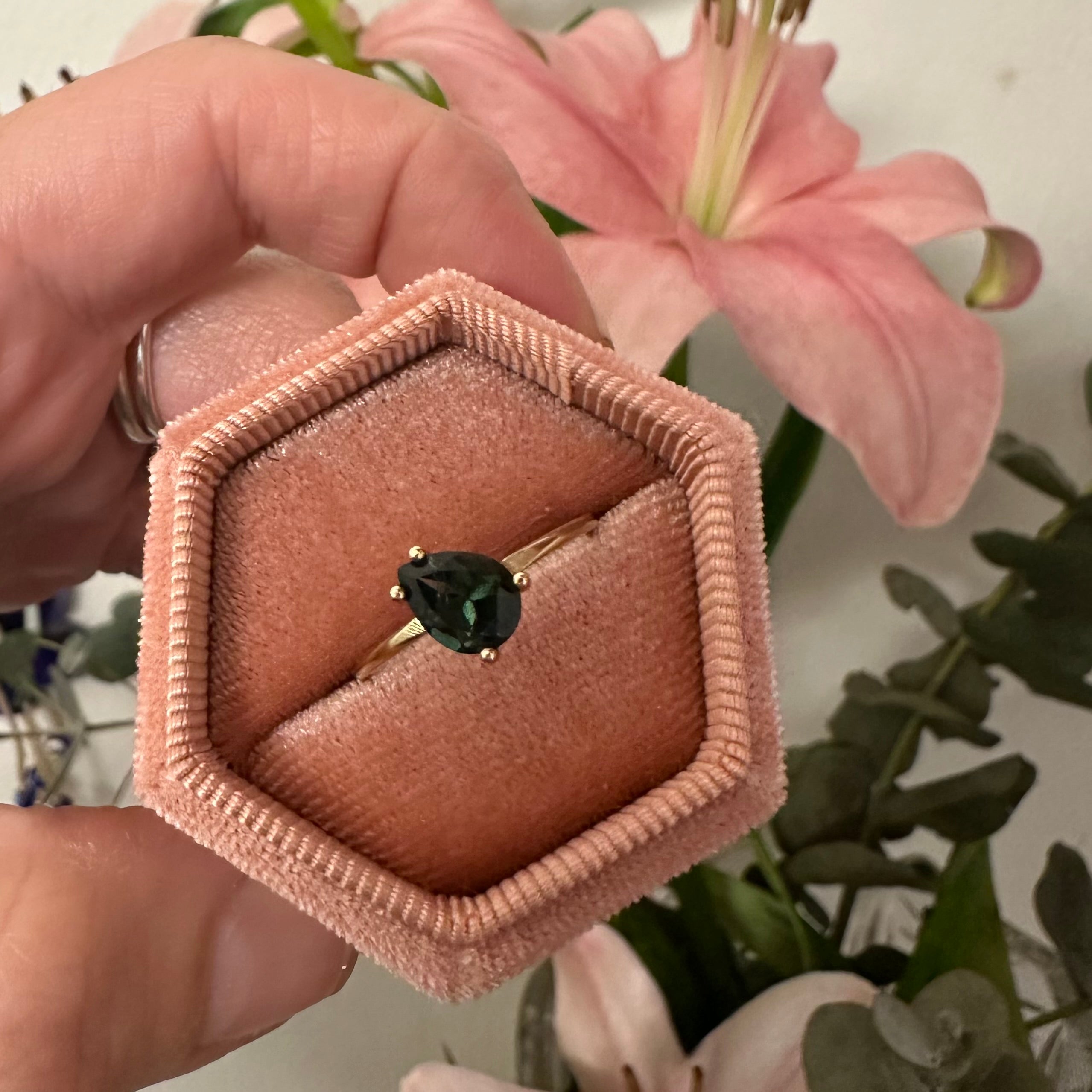 Soltaire Big Deep Blue Pear Tourmaline