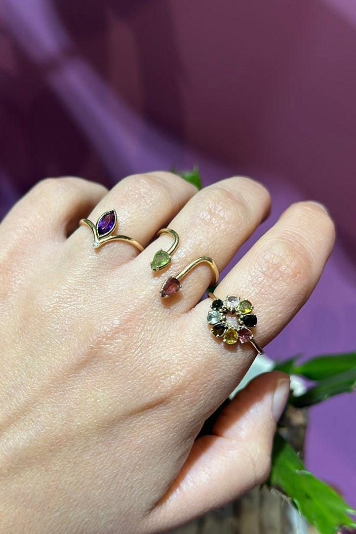 Marquise Amethyst and Diamond Ring 9 karats Gold