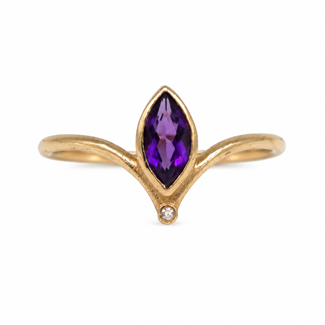 Marquise Amethyst and Diamond Ring 9 karats Gold