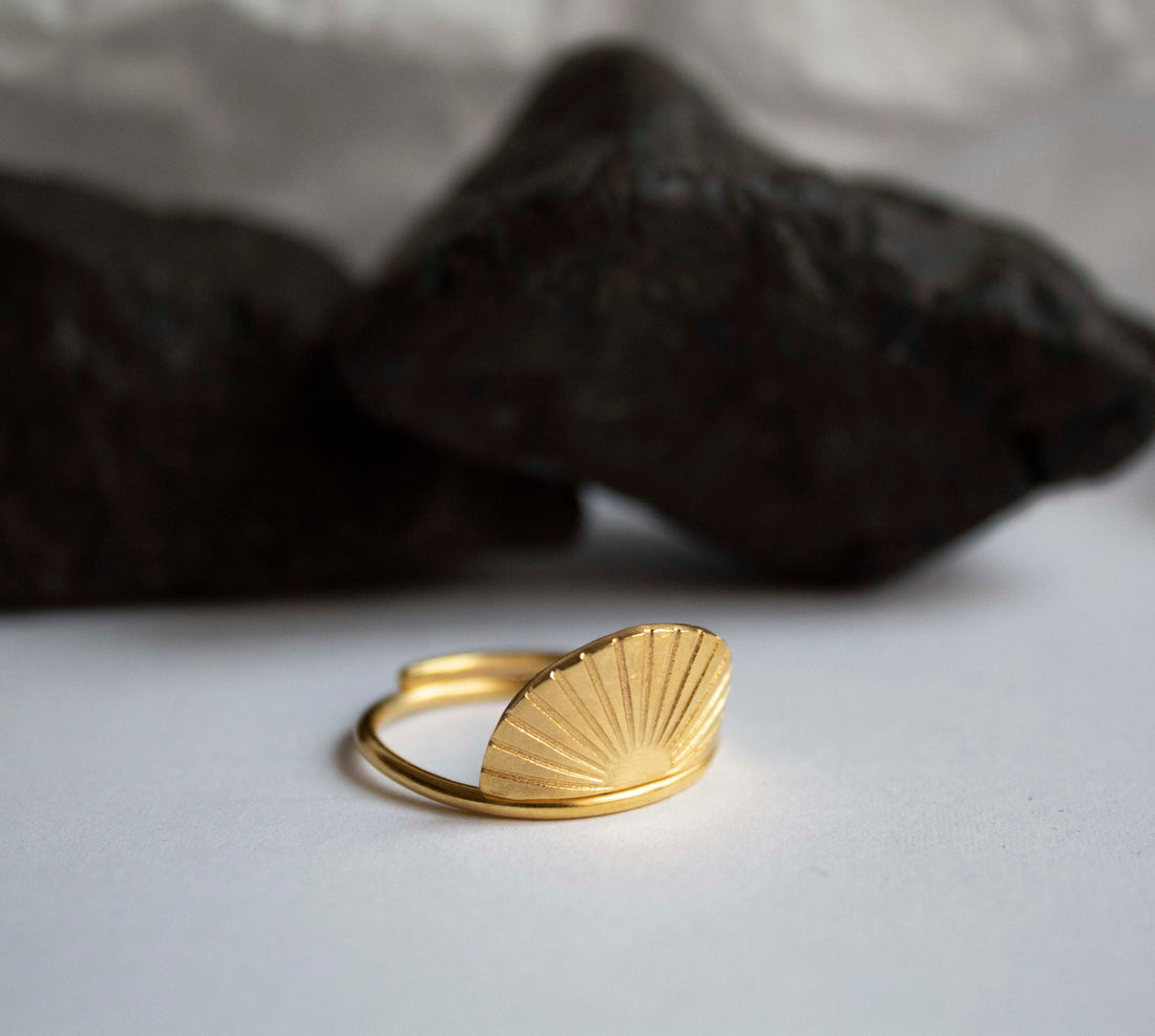 Retro Lotus Semi-Circle Open Ring