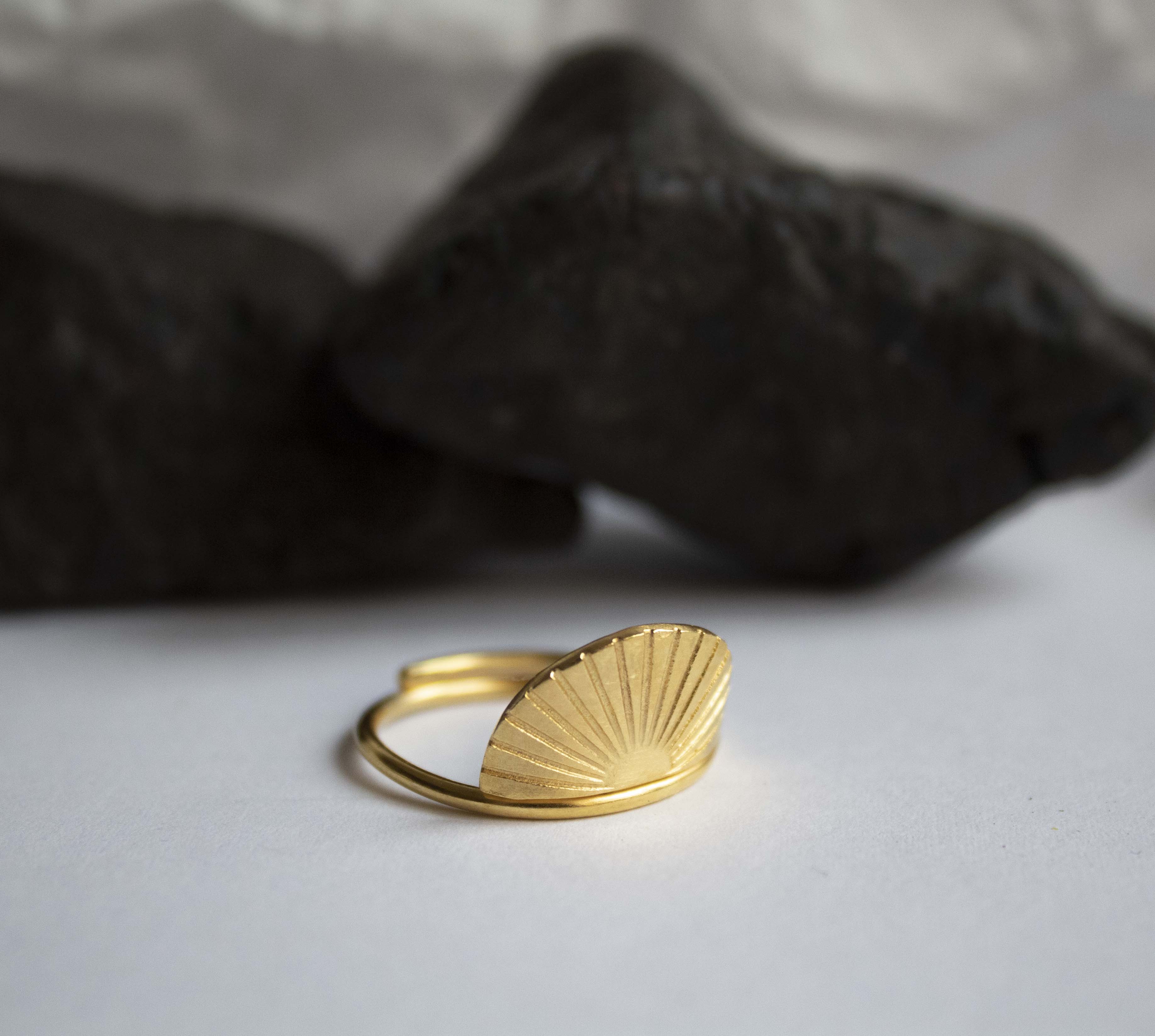Retro Lotus Semi-Circle Open Ring