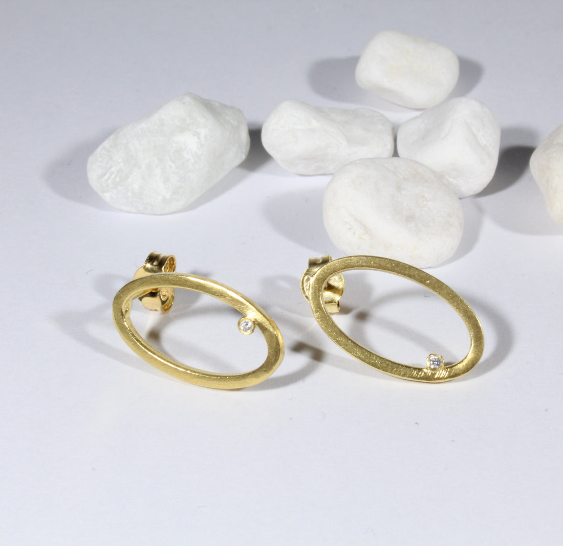 Simplicity Oval Zircon Stud Earrings