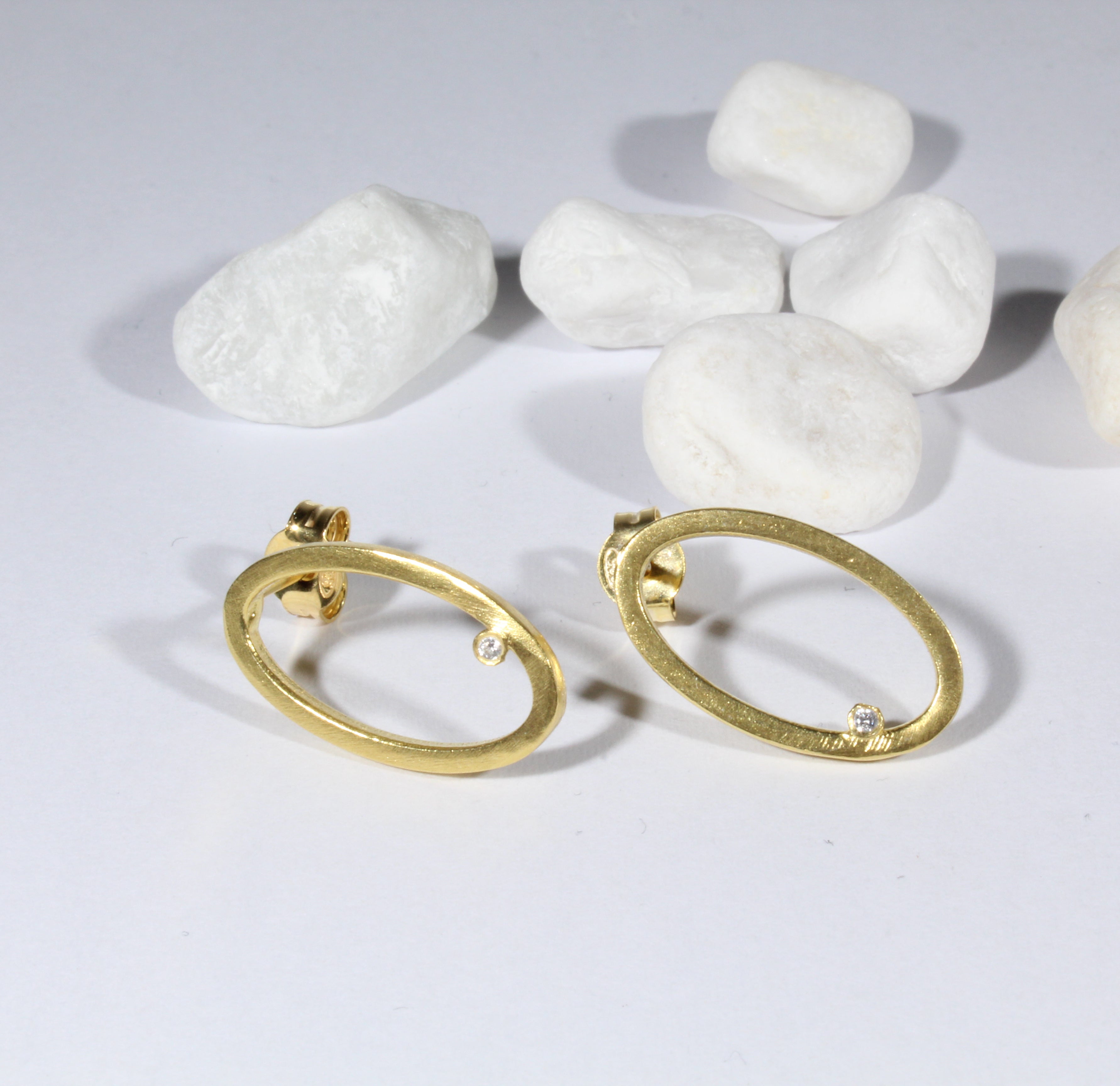 Simplicity Oval Zircon Stud Earrings