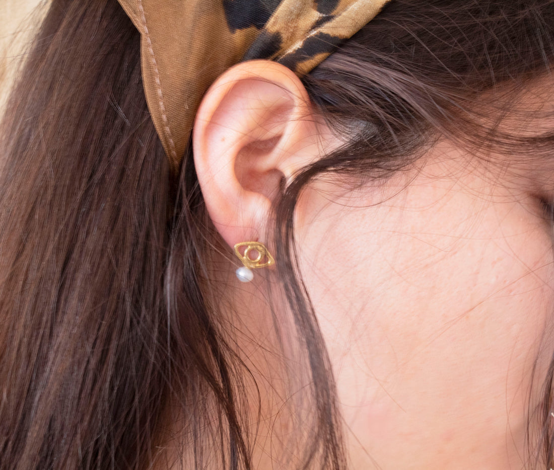 asimenia matakia me perla karfota skoularikia