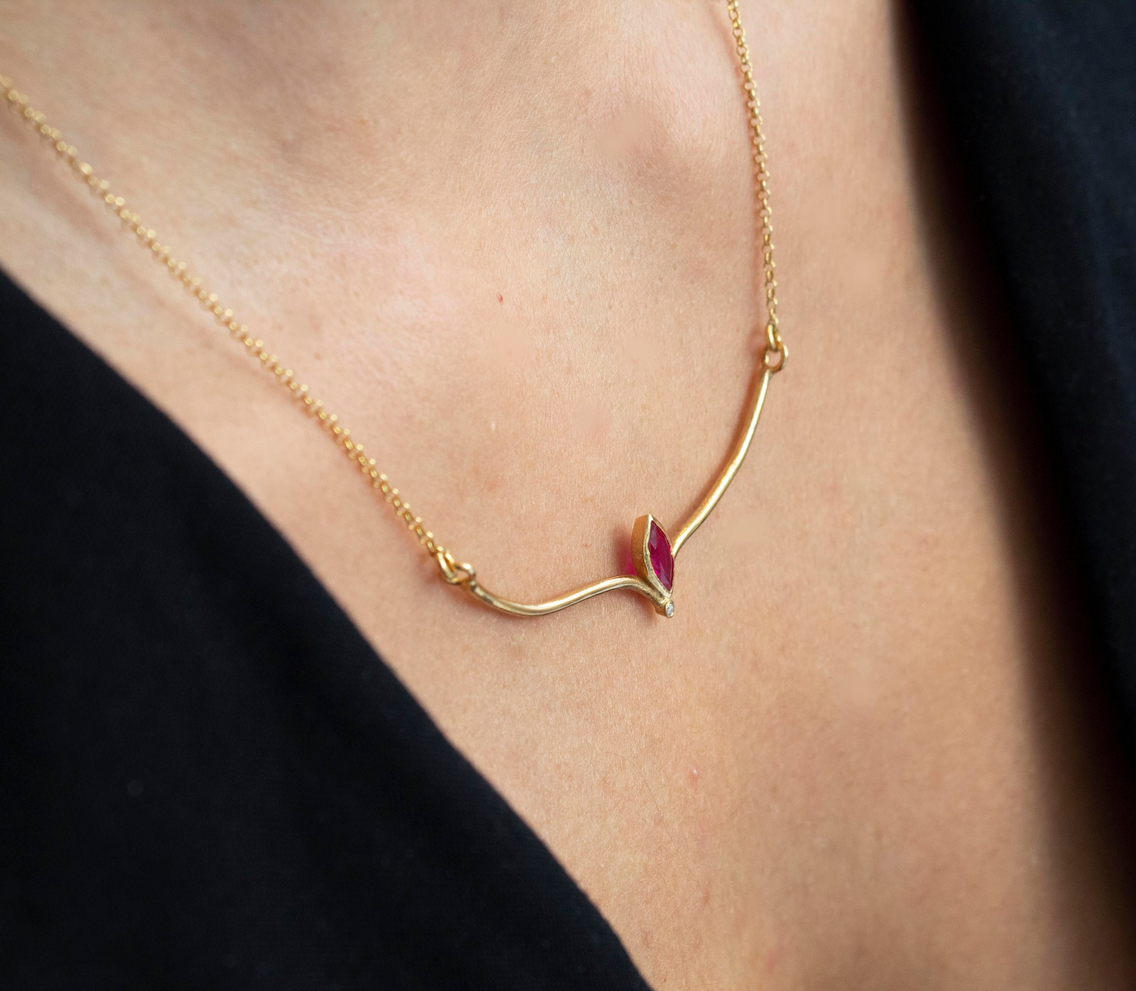 Marquise Big Red Fairytale Necklace