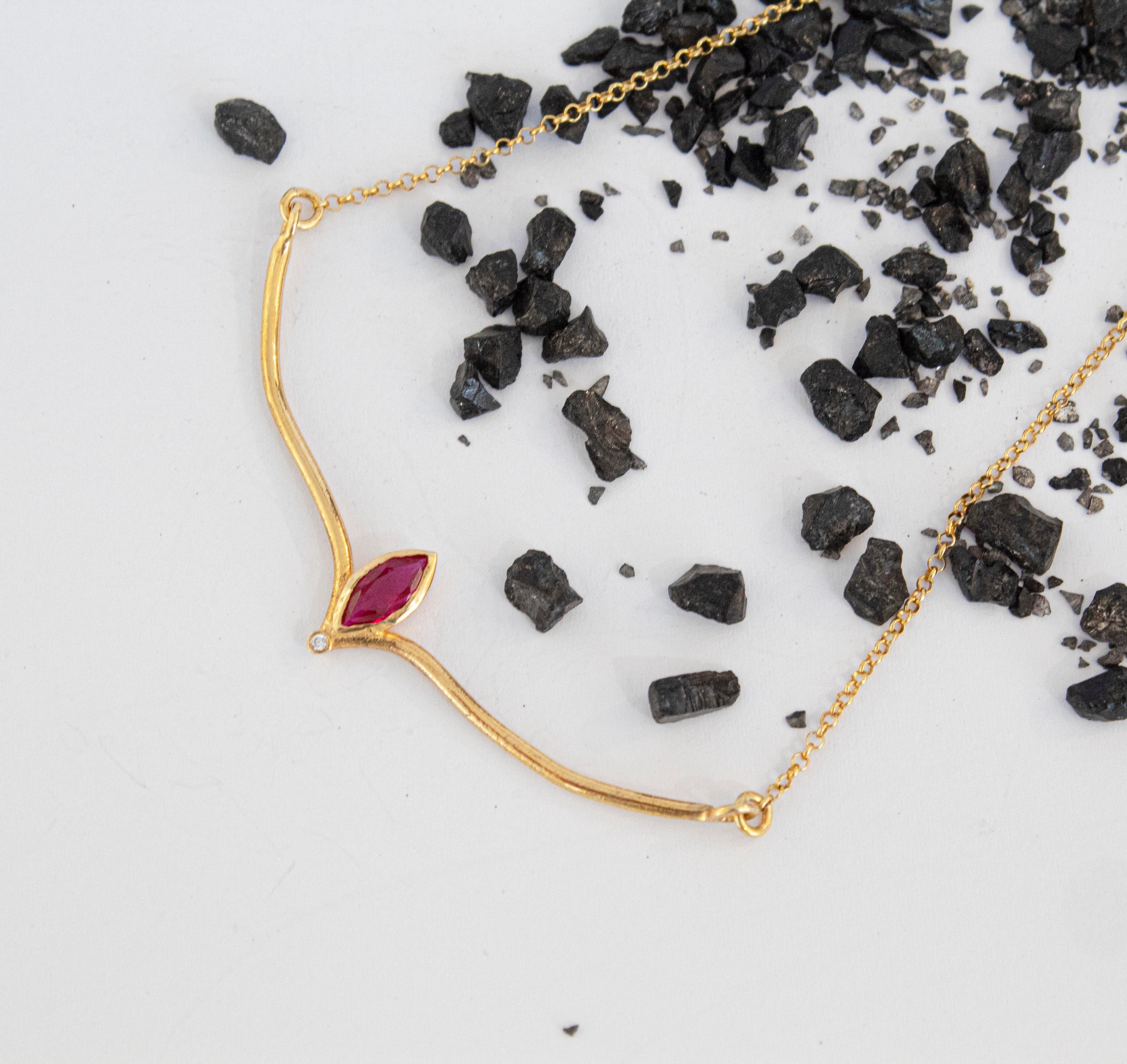 Marquise Big Red Fairytale Necklace