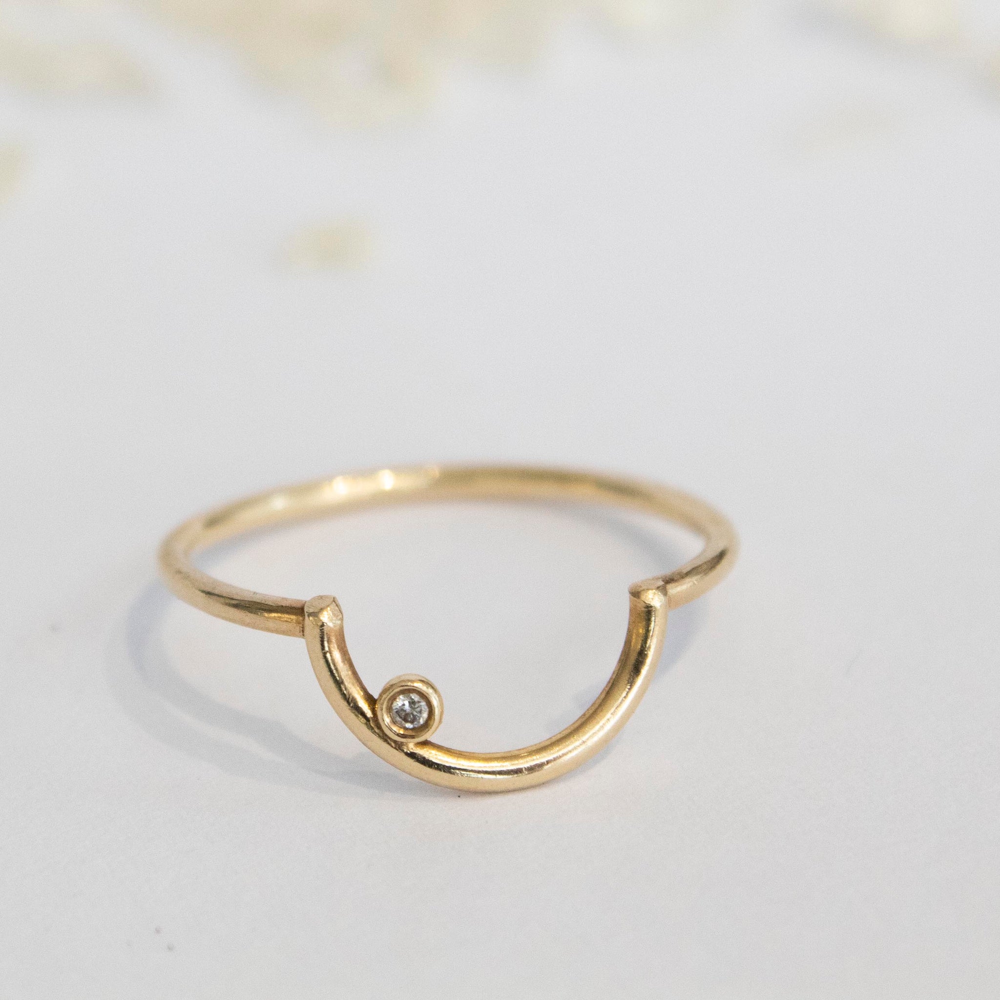 Smile Diamond Ring 9 karats Gold