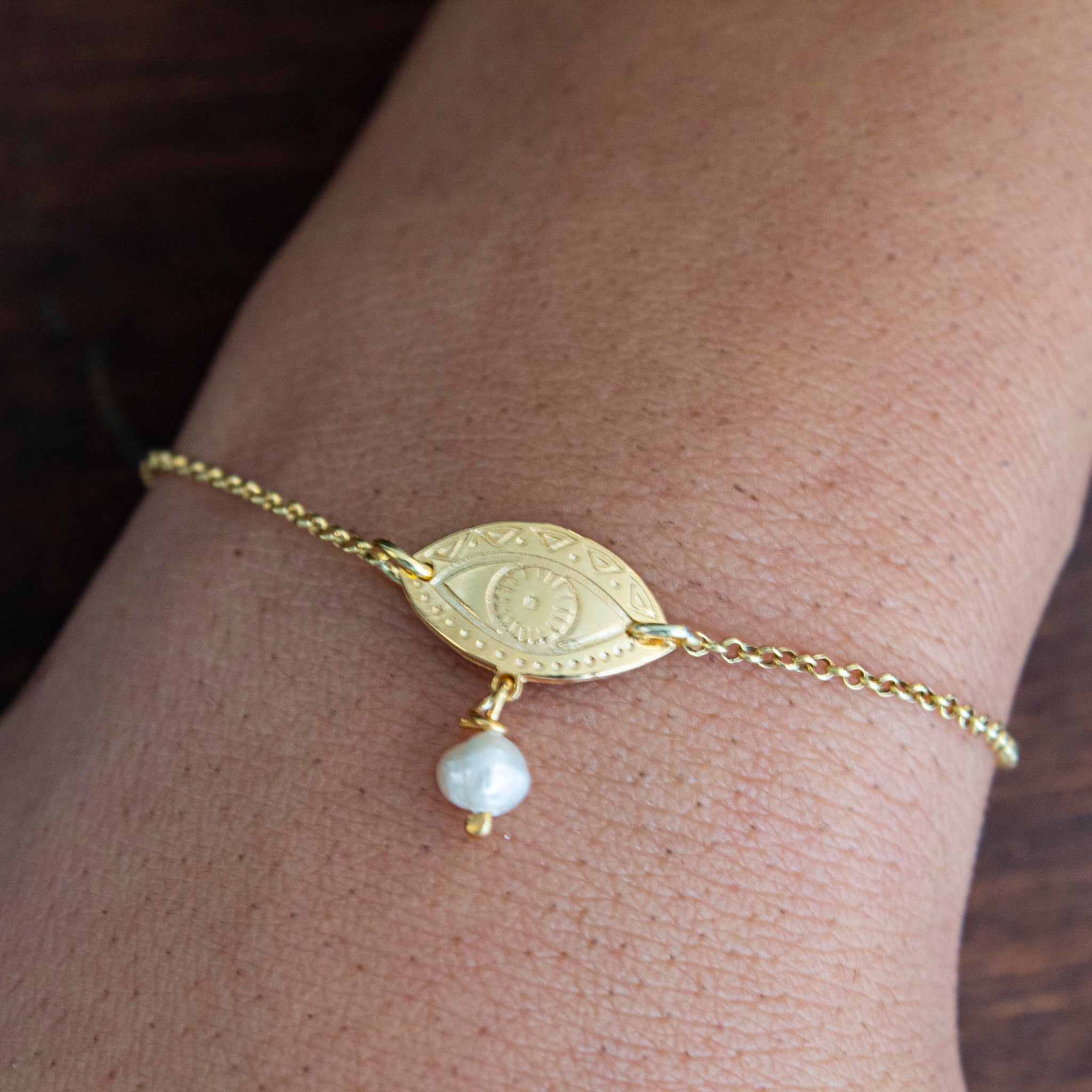 Fylaxto   Sea Pearl Chain Bracelet