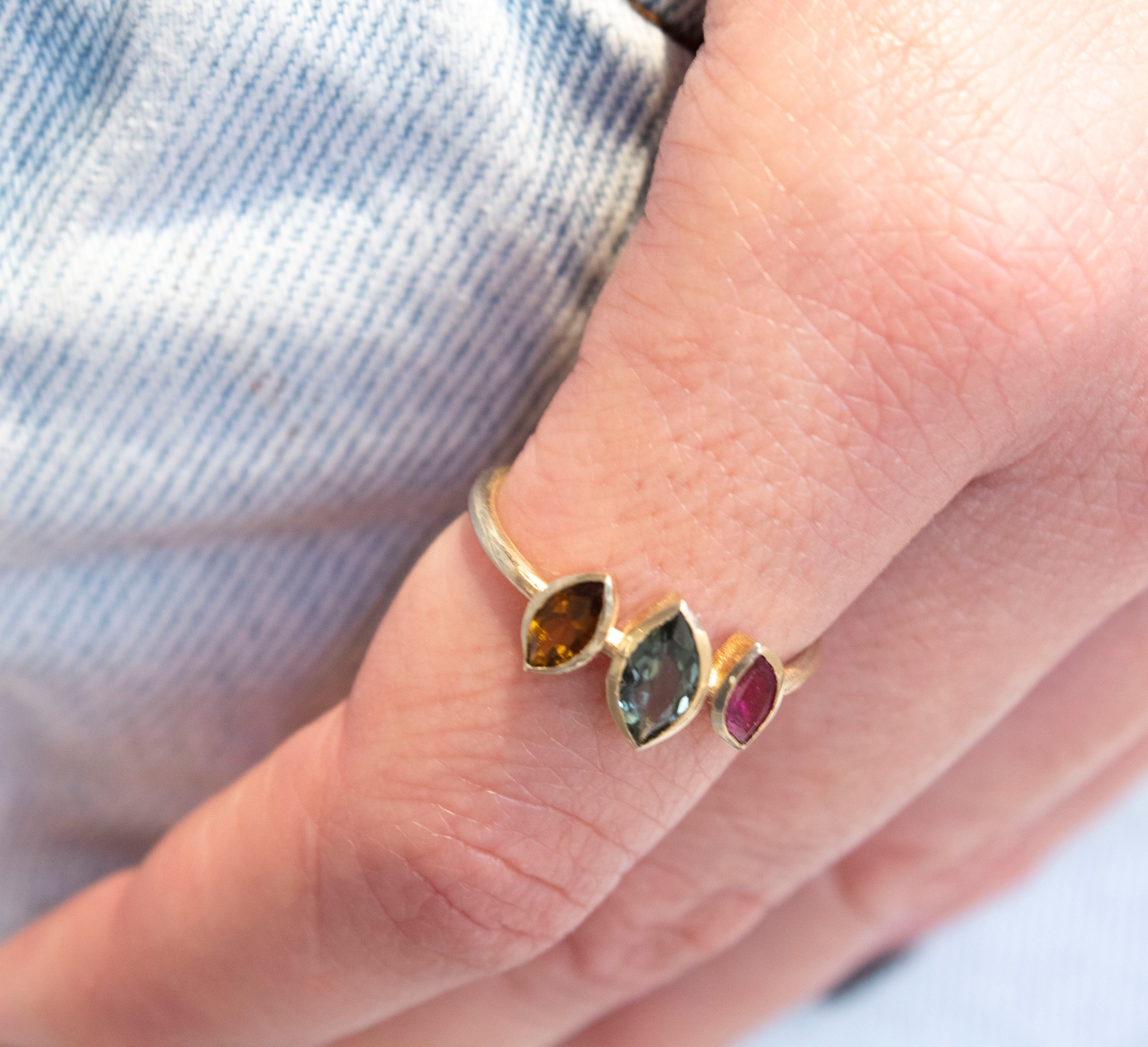 Δαχτυλίδι με τρείς τουρμαλίνες marquise από 9k χρυσό