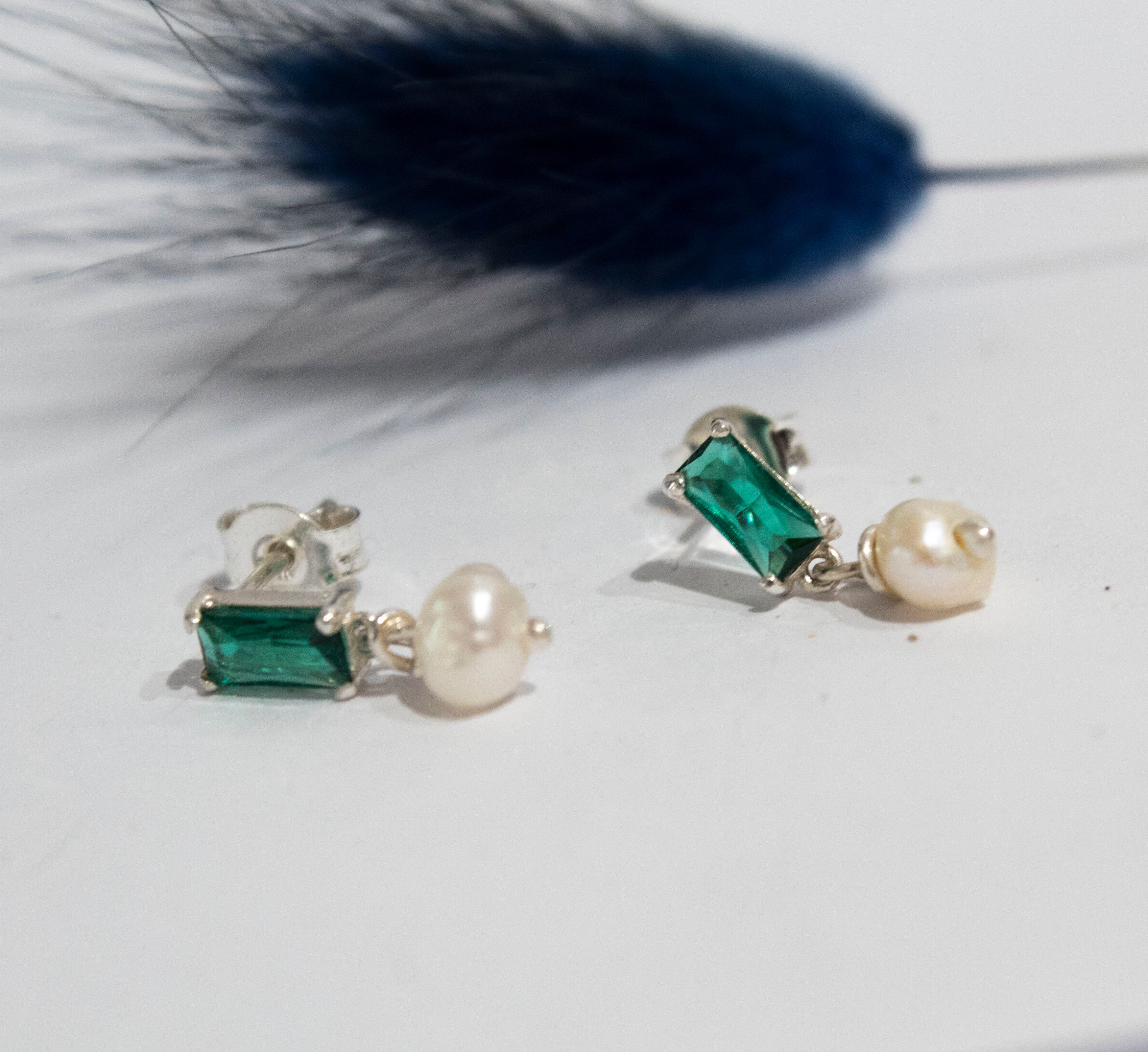 Simplicity Baguette Green Zircon Pearl Stud Earrings