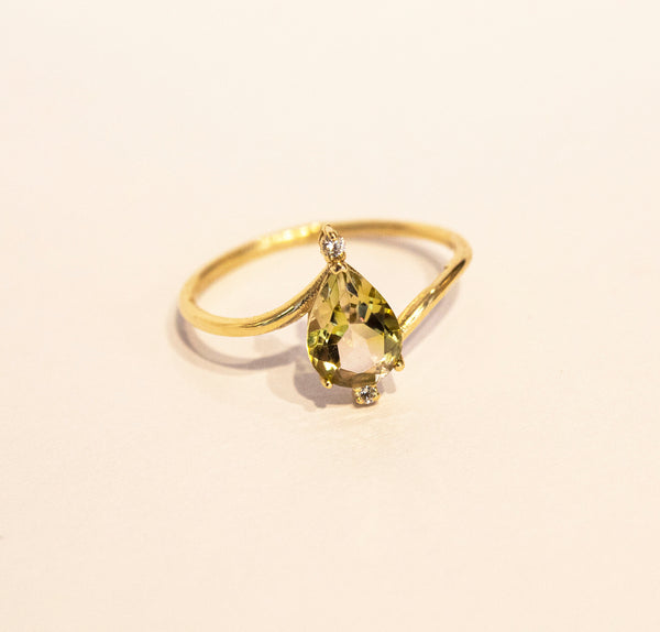 Pear  Green Tourmaline with Small Diamonds Ring 9 karats Gold