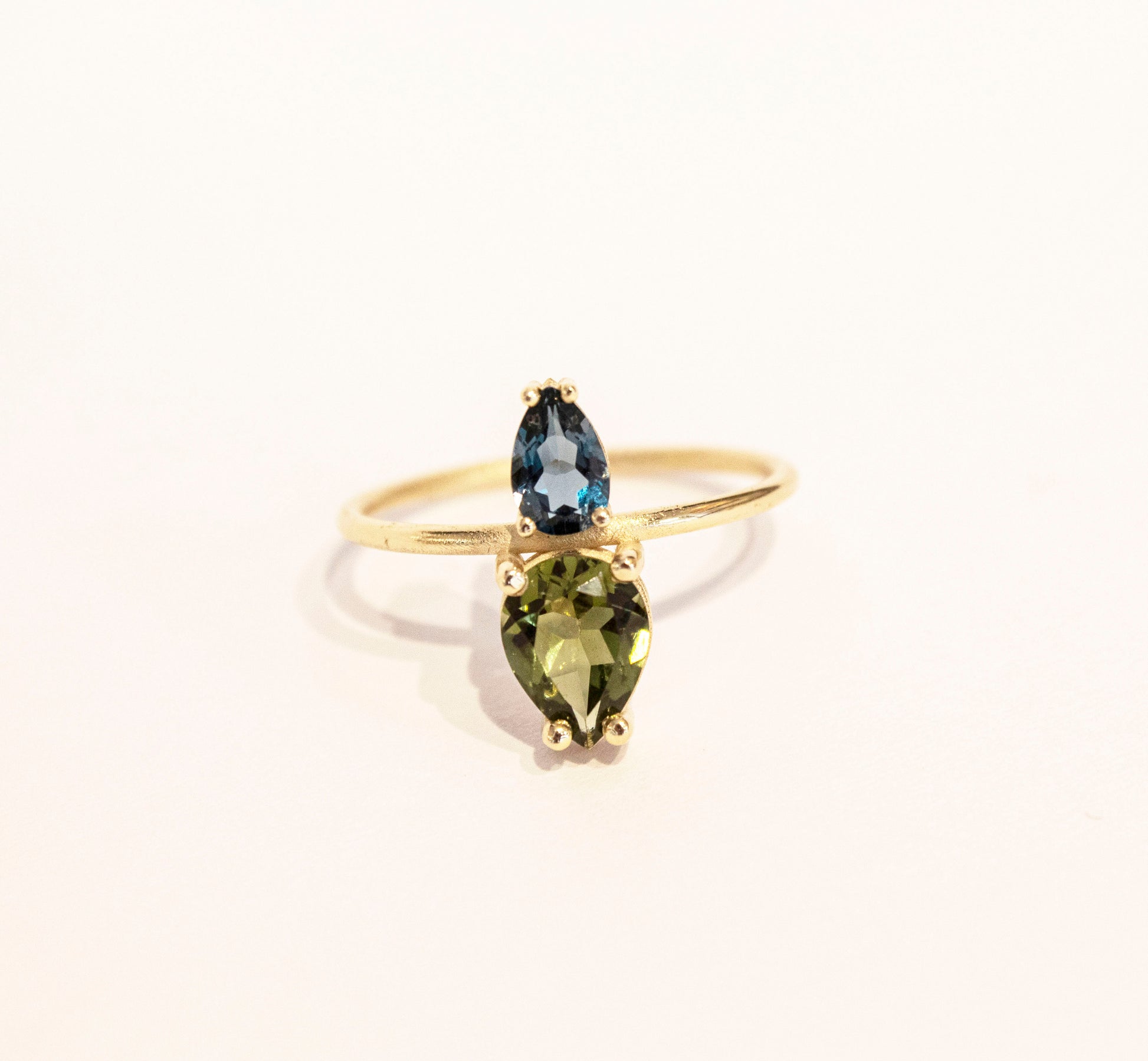 xrisa daxtilidia me petres