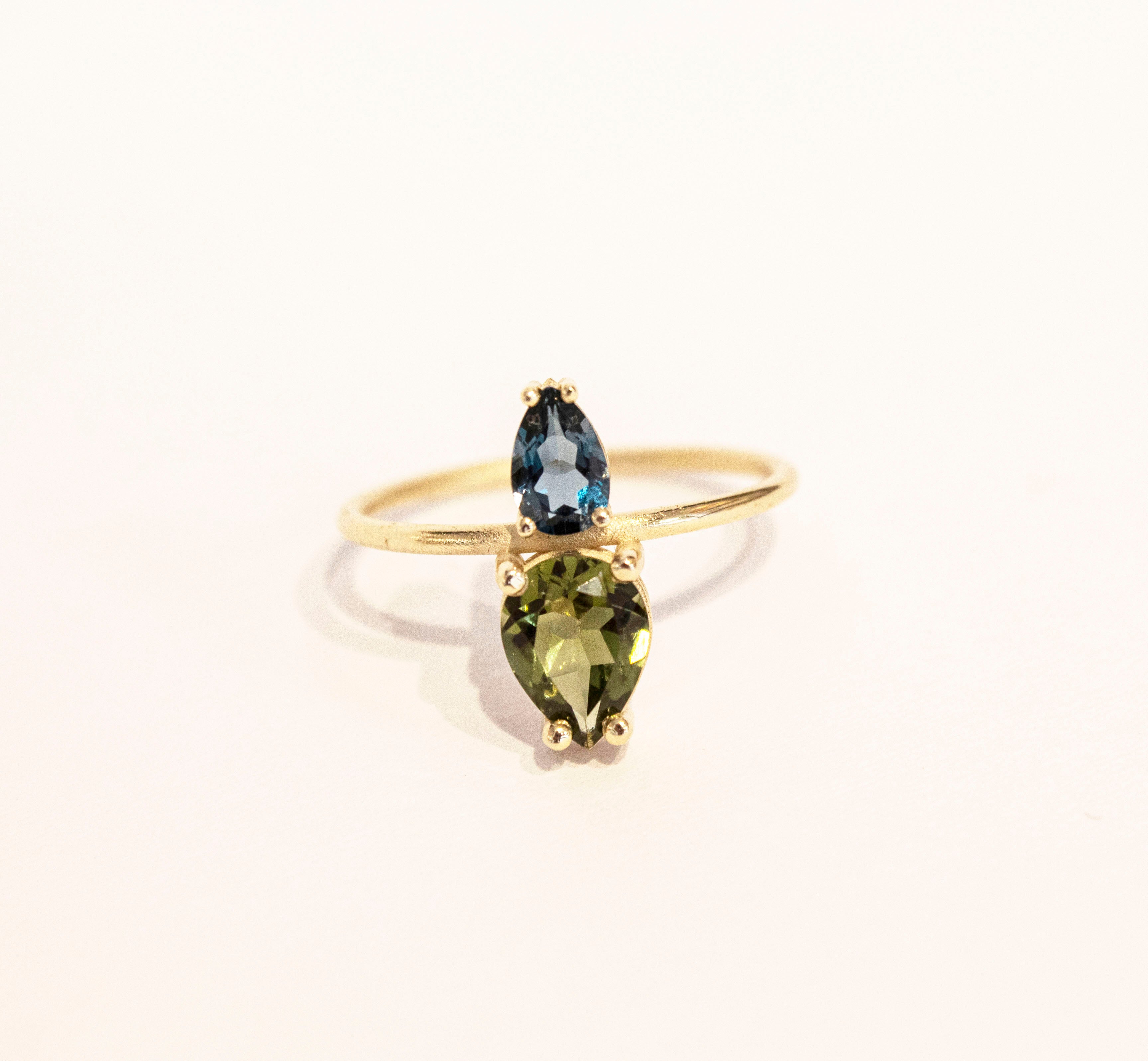 xrisa daxtilidia me petres