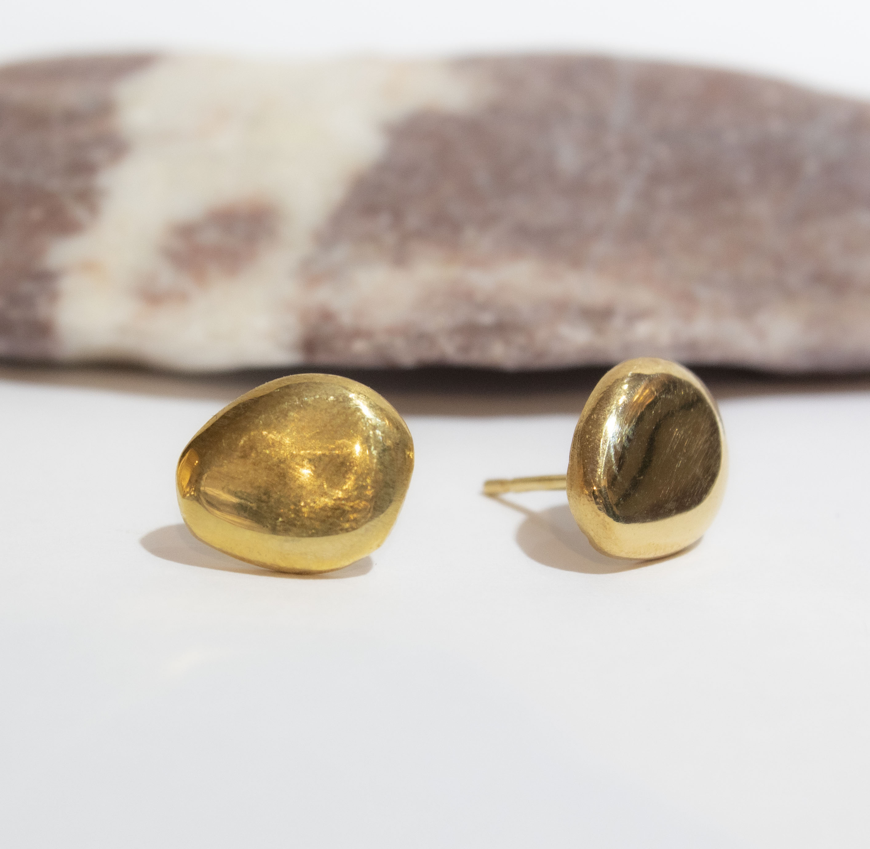 Pebble Oval Stud Earrings