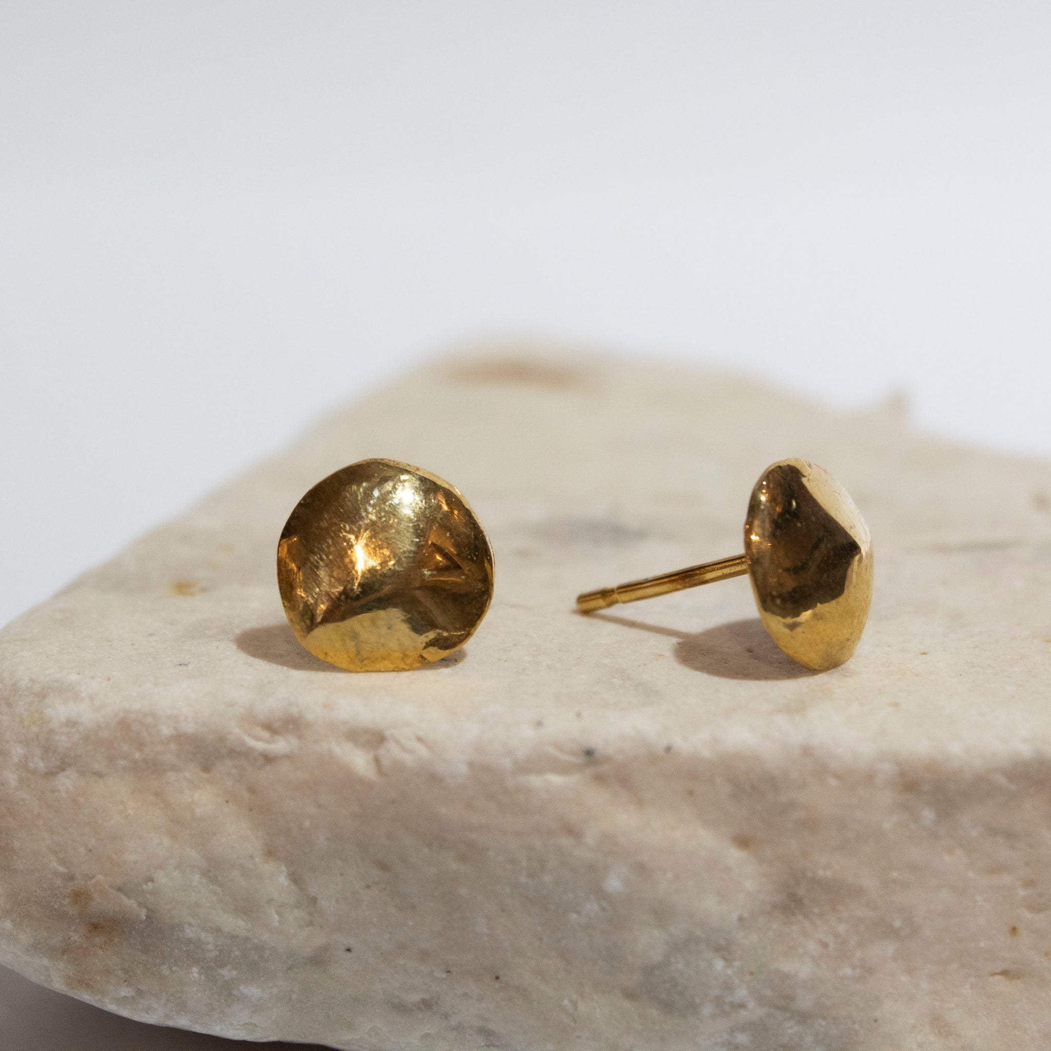 Pebble Round Stud Earrings