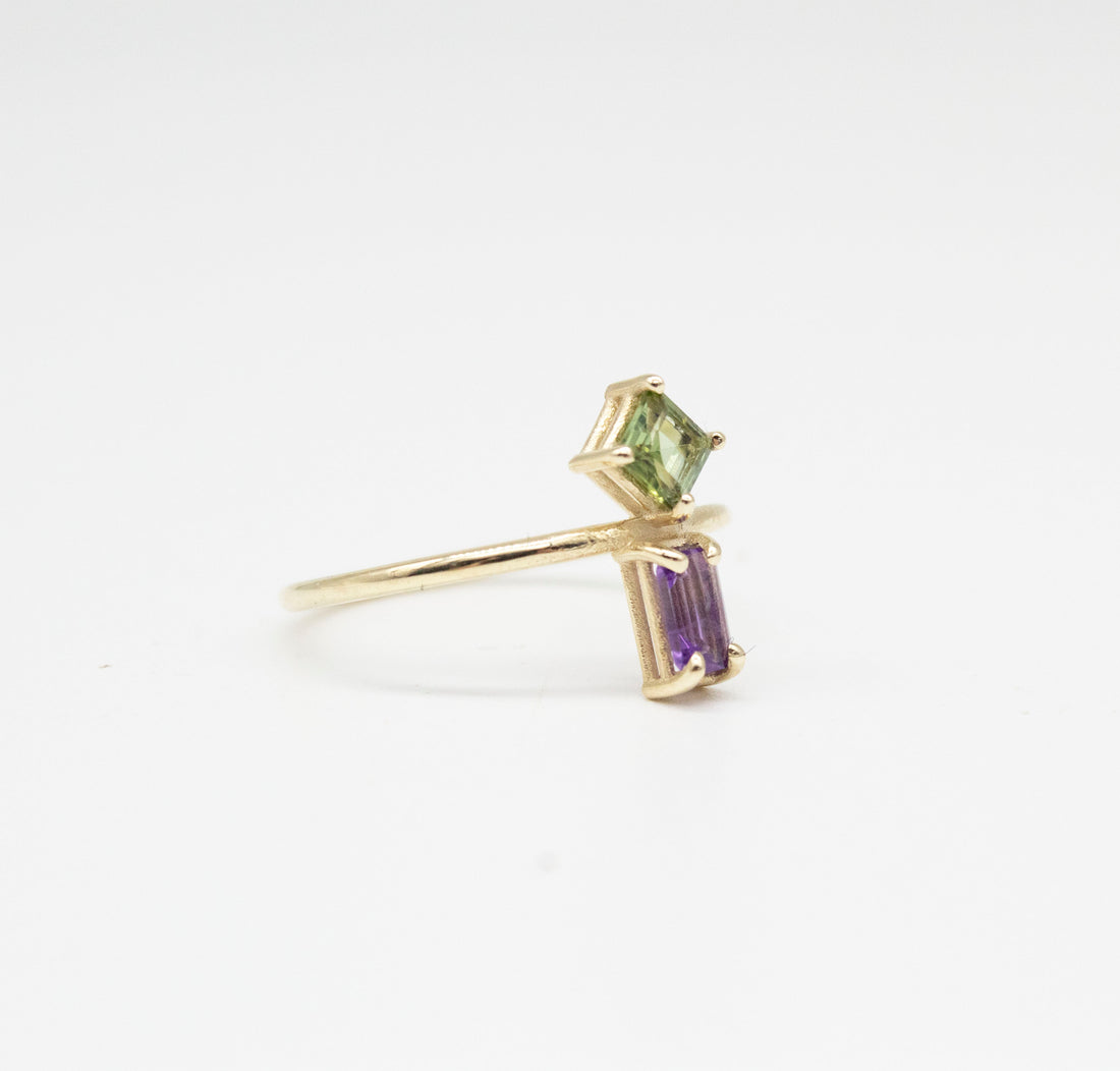 Joined Square Green and Baguette Amethyst Ring 9 karats Gold