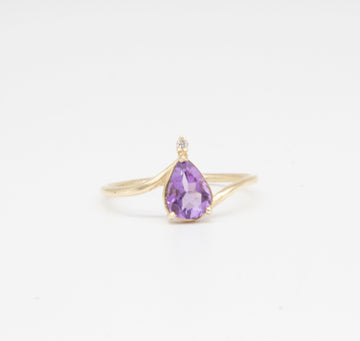 Pear Amethyst with Small Diamond Ring 9 karats Gold
