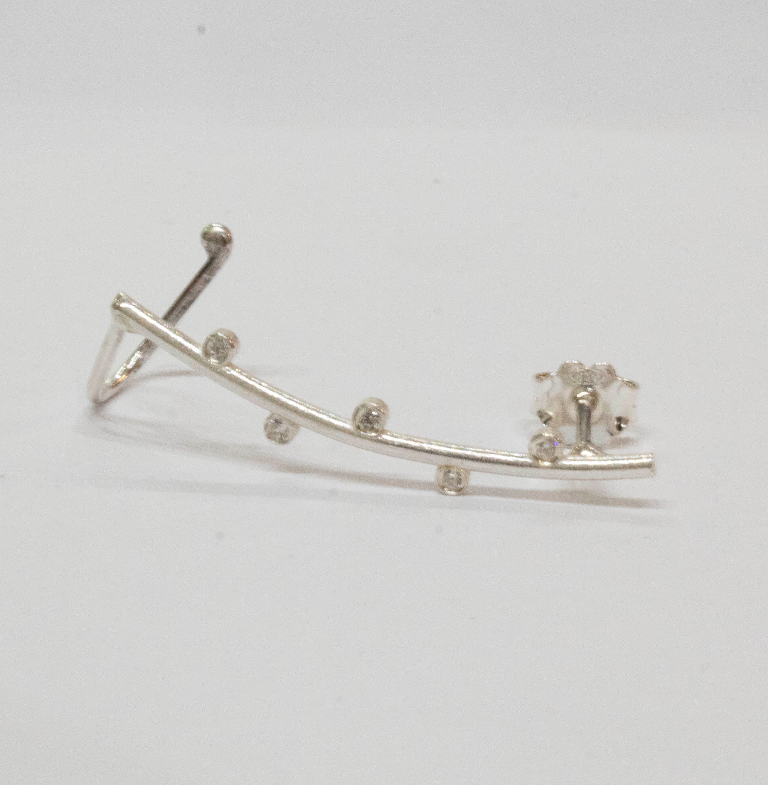 Earcuff Dots in Line