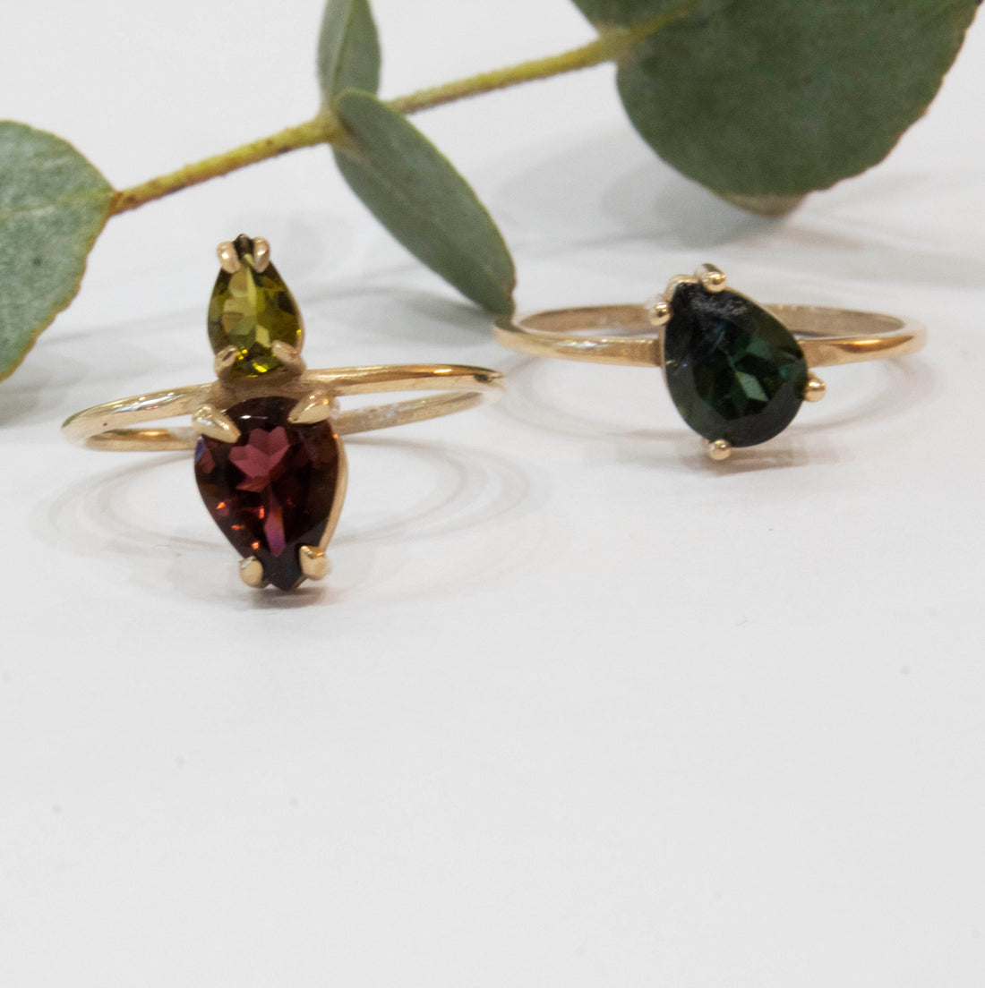 Soltaire Big Deep Blue Pear Tourmaline