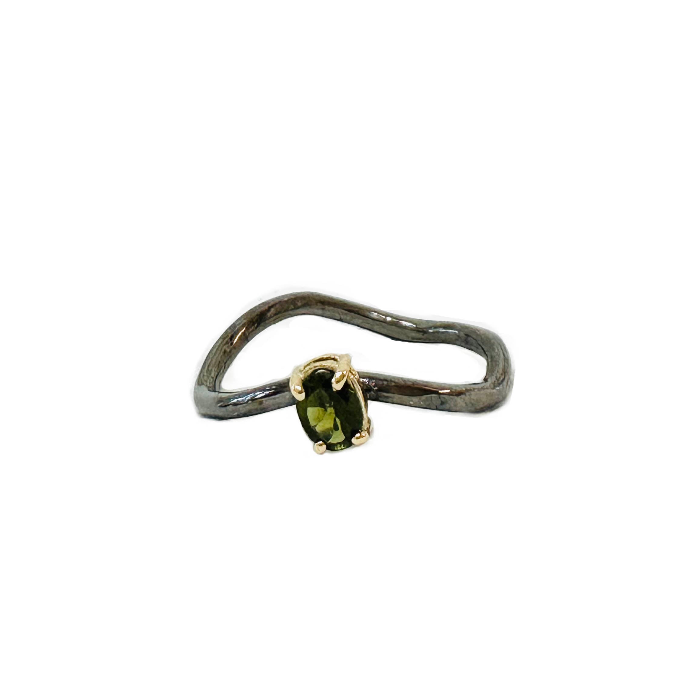 Μονόπετρο με λαδί τουρμαλίνη συνδυασμός πολύτιμων  μετάλλων 