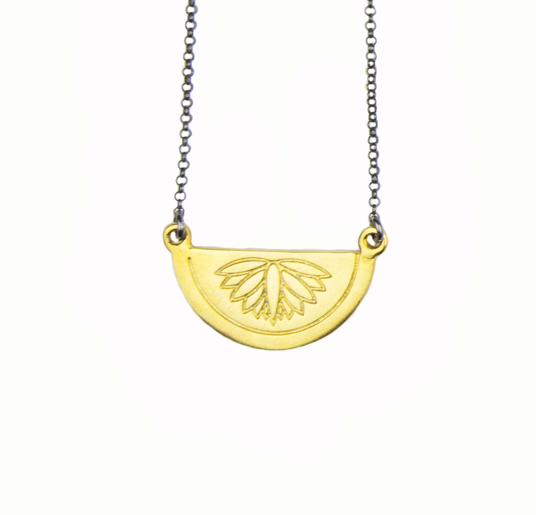 epixrisomeno imikikliko egxarakto kolie me loto