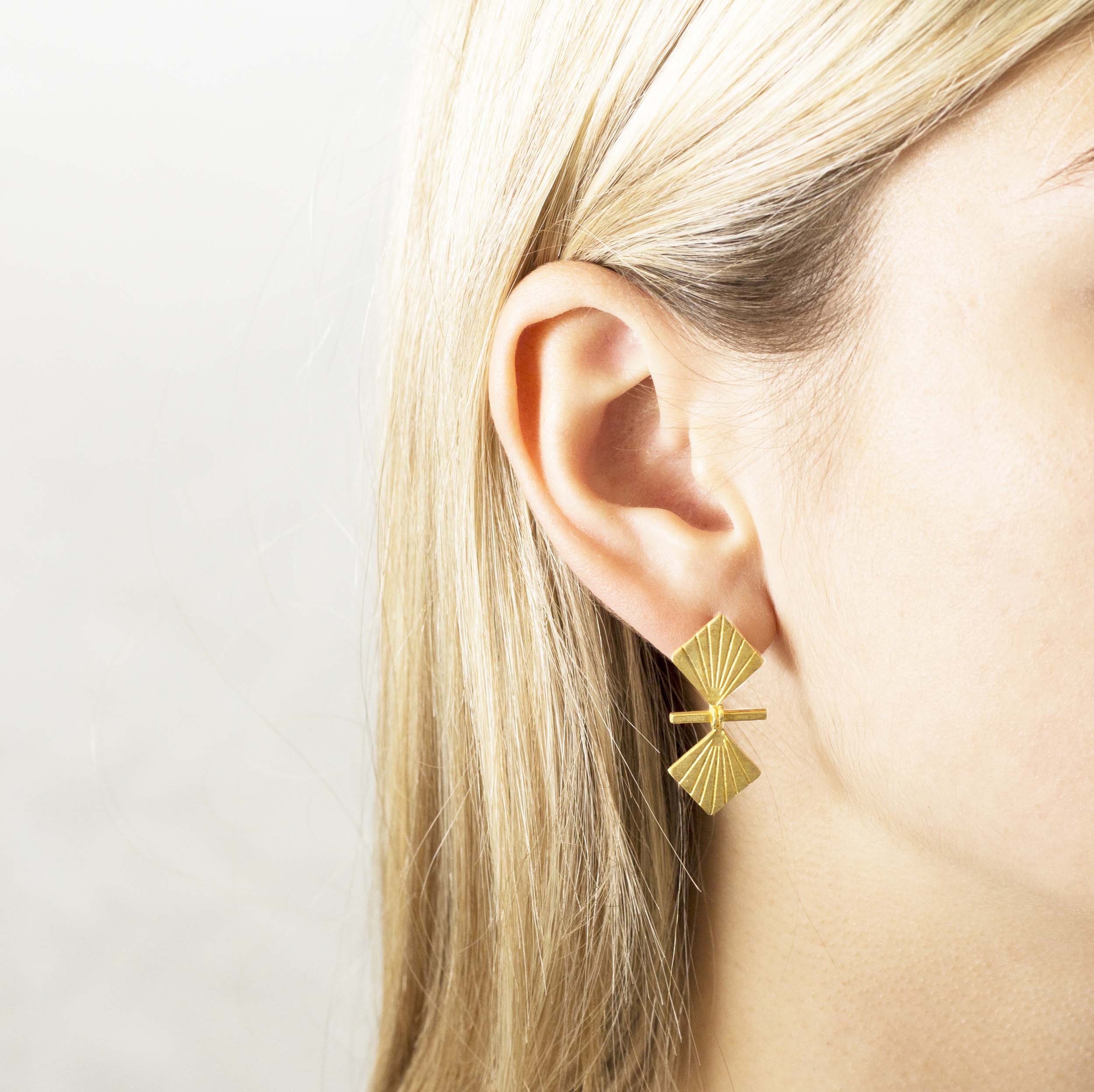 Retro Lotus Sui Generis Rectangle Earrings