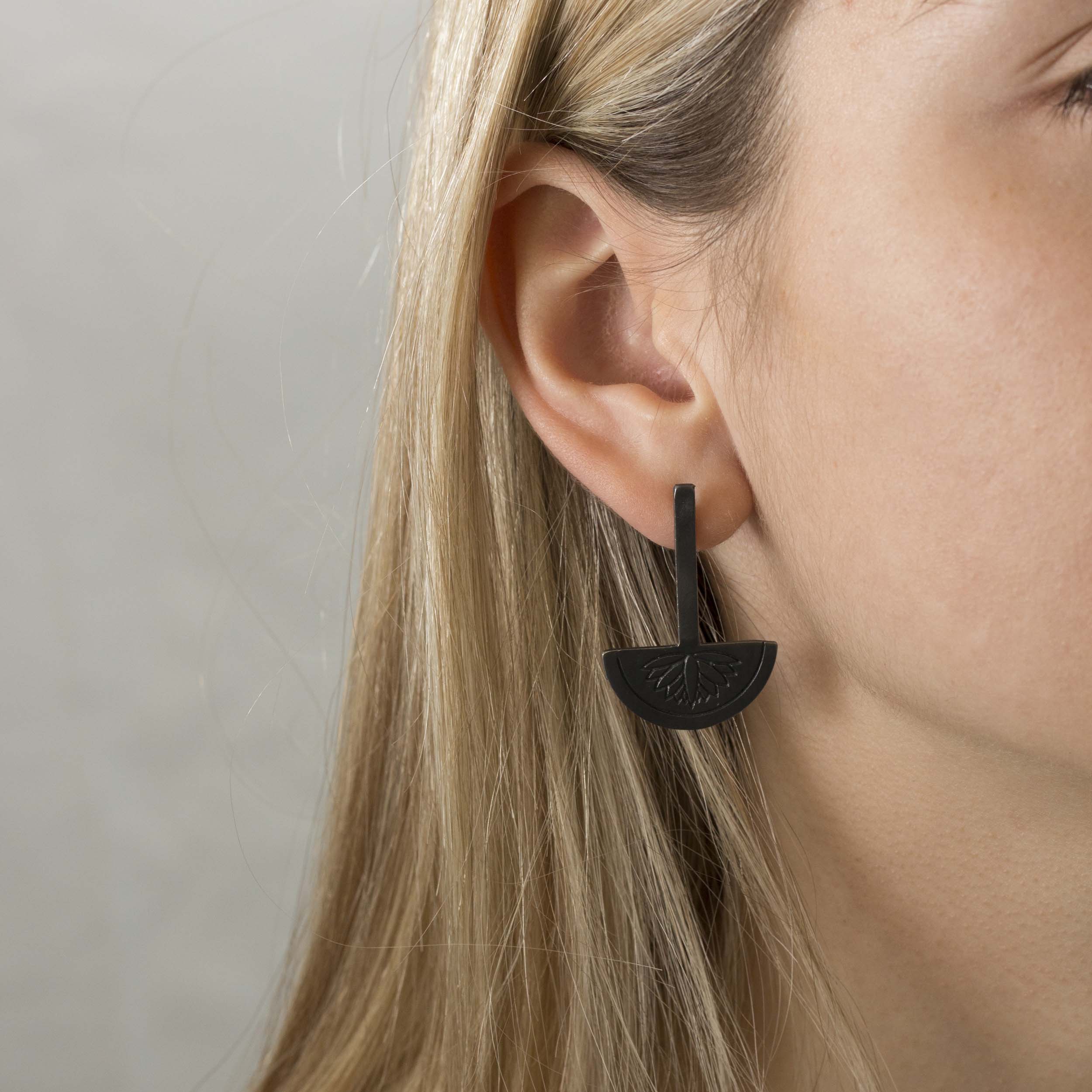 Retro Lotus T-Shaped Semi-circle Earrings