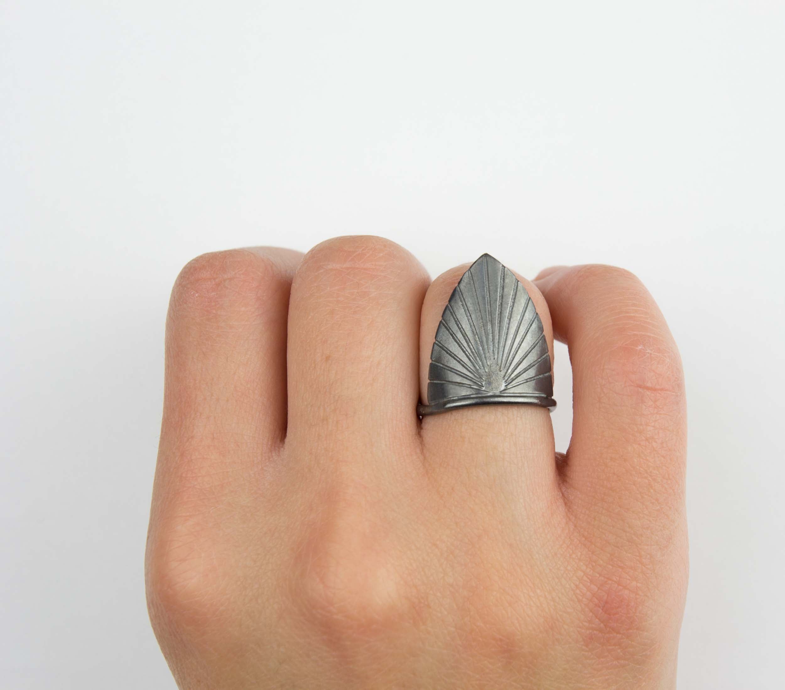 Retro Lotus Sunrise Edgy Triangle Ring