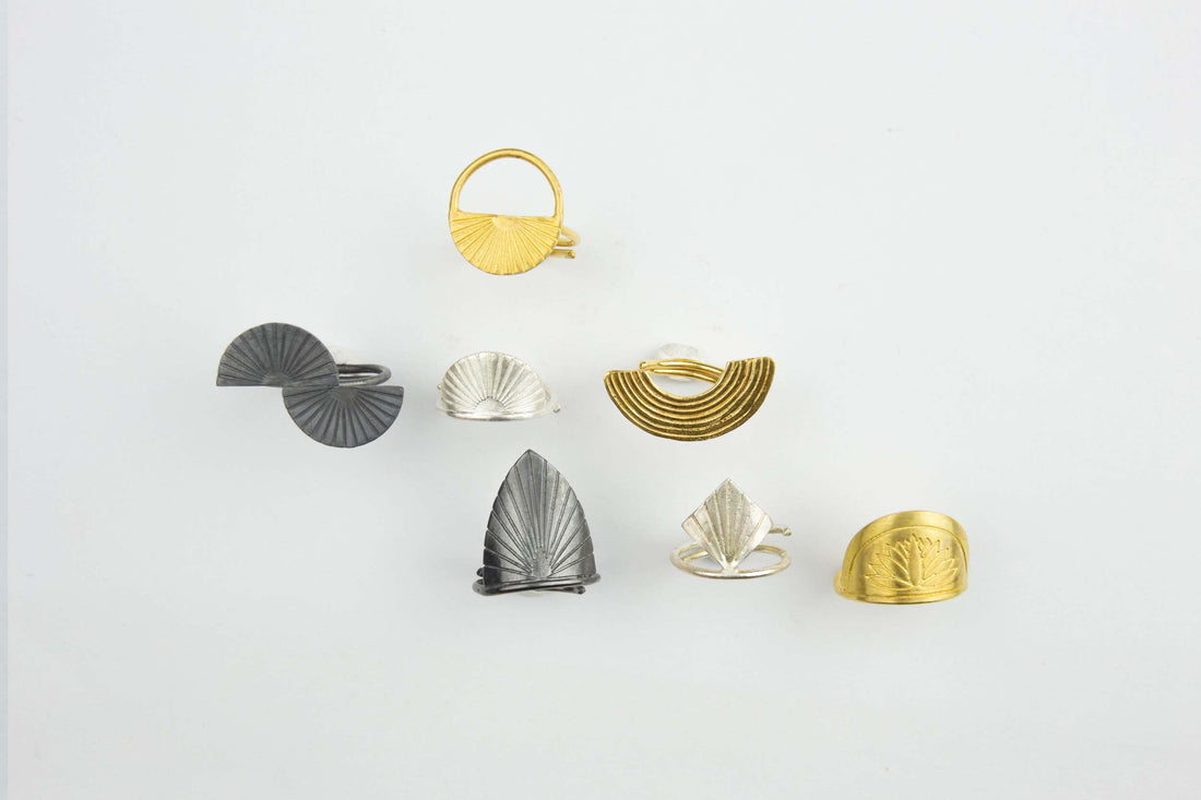 Retro Lotus Joined Semi-Circles Ring