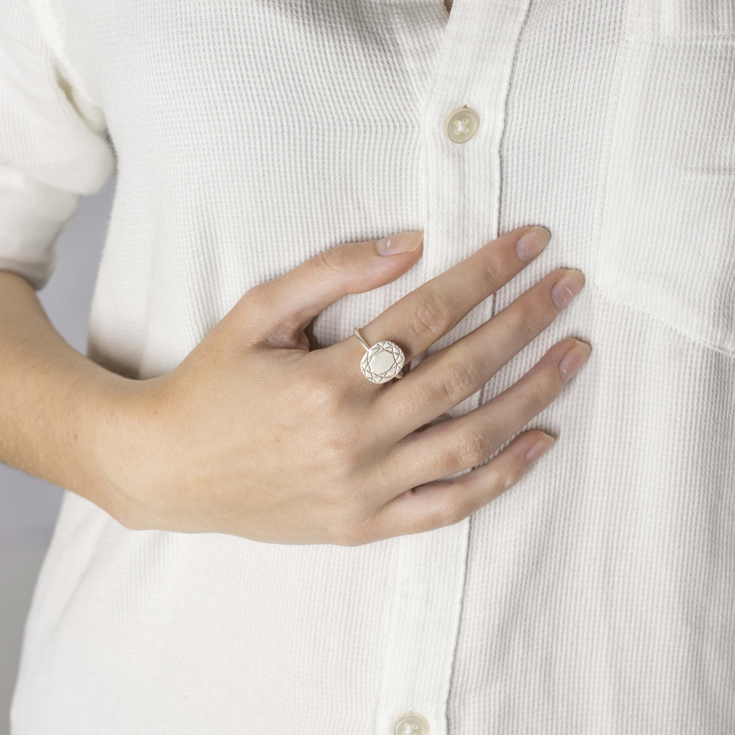 Super Cuts The Oval  Adjustable Ring