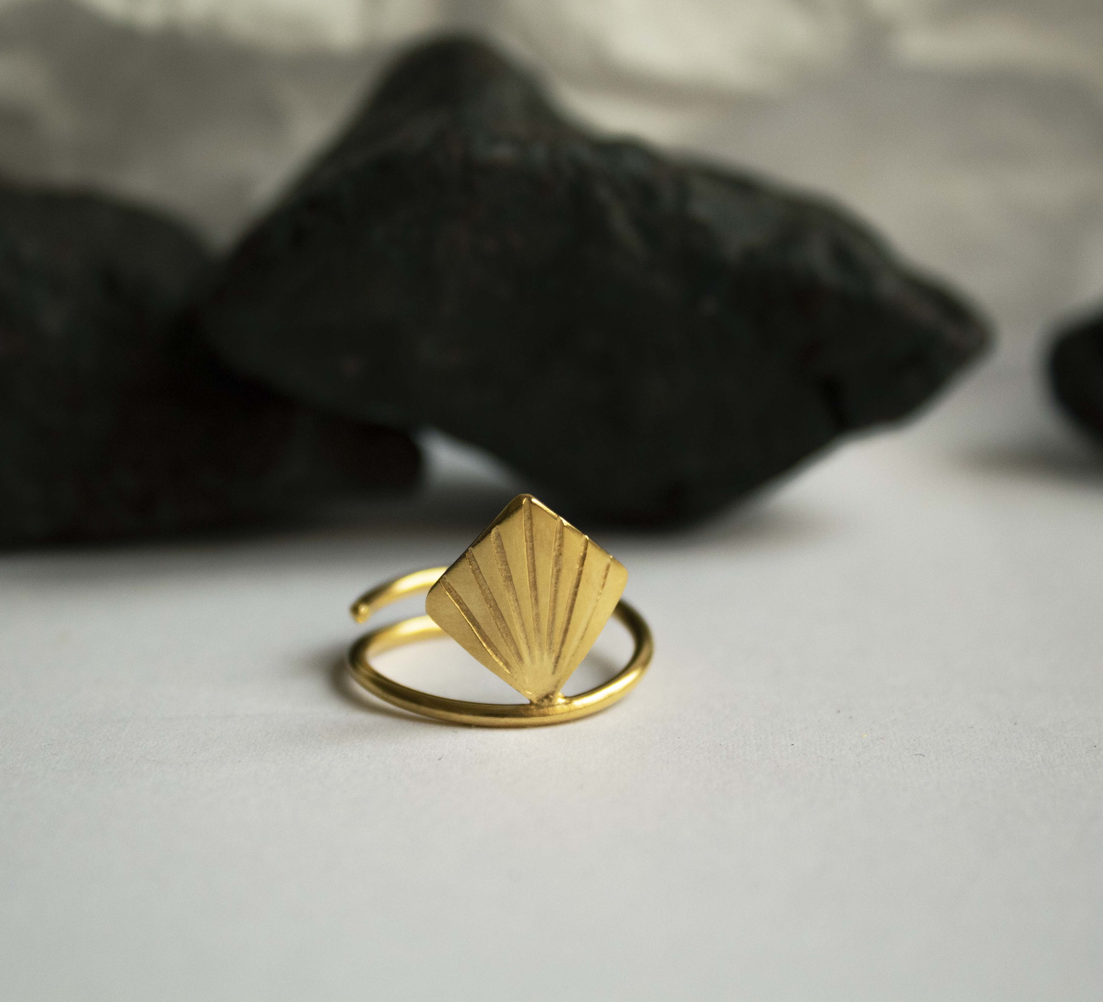 daxtilidi epixrisomeno geometriko